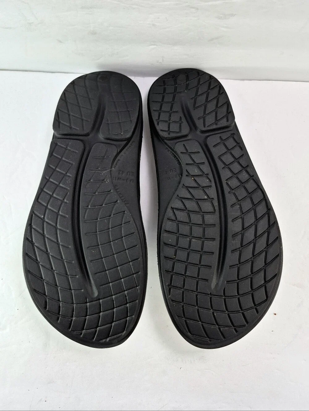 OOFOS OOriginal Sport Recovery Sandals Graphite Black Mens 8 / Womens 11